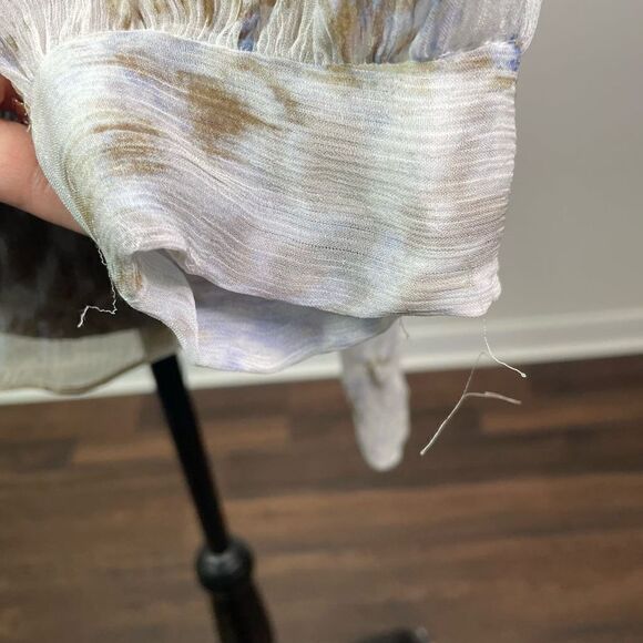 Elie Tahari Women’s Silk Semi Sheer Button Up Blouse Size XS - Picture 8 of 12